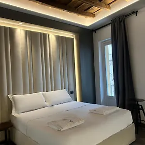 https://davinci-apartament-near-duomo.italymilanhotels.net